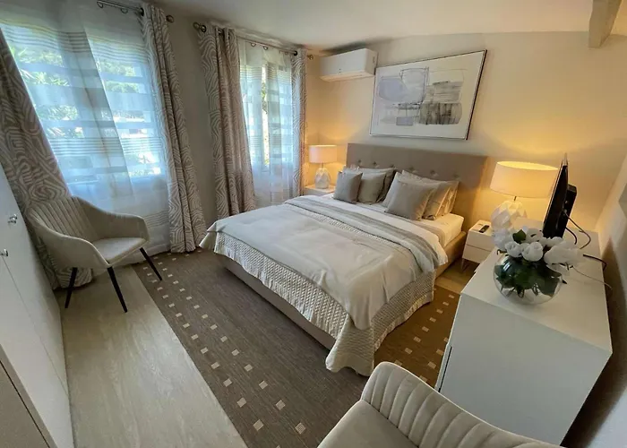 Villa Ag000-293 4 Pieces 6 Personnes Agay