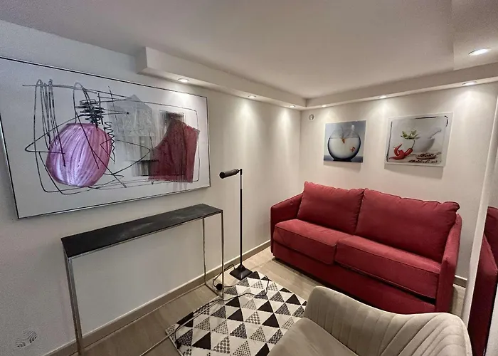 Ag000-293 4 Pieces 6 Personnes Agay Saint-Raphael (Var)